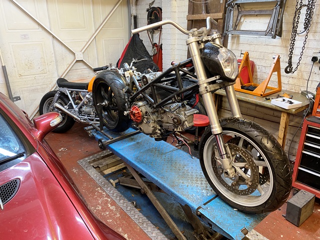 Ducati 1000 DS custom build - UK Monster Owners Club Forum